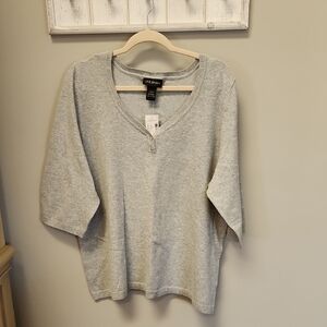 NWT Lane Bryant Light Gray Knit Top       Sz 22/24